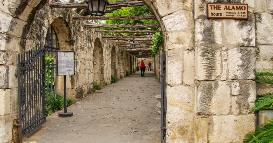 Exploring the Historic Alamo Mission