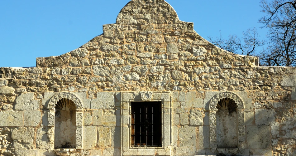 Exploring the Historic Alamo Mission